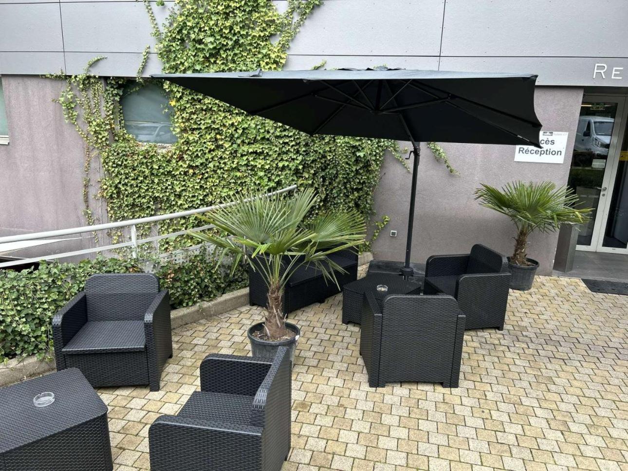 Standing Hotel Suites By Actisource Roissy-en-France Exterior photo